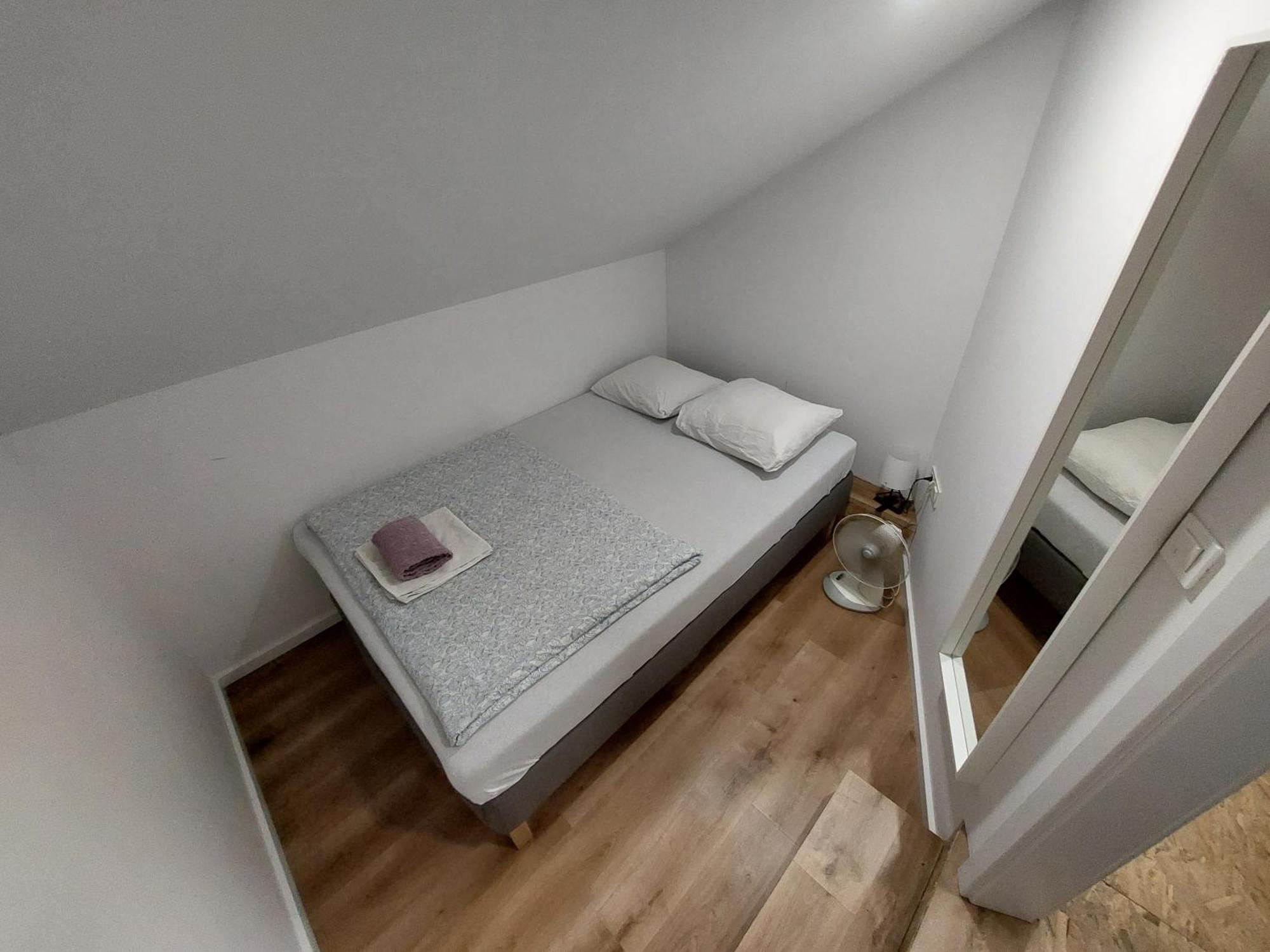 Vv Way - Lisica Zvitorepka Ljubljana Buitenkant foto